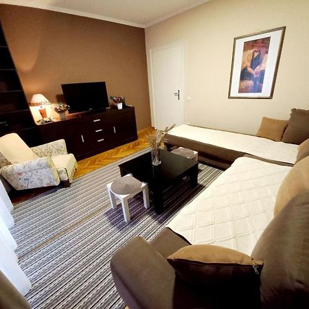 Apartment Alex 2 Belgrado Esterno foto