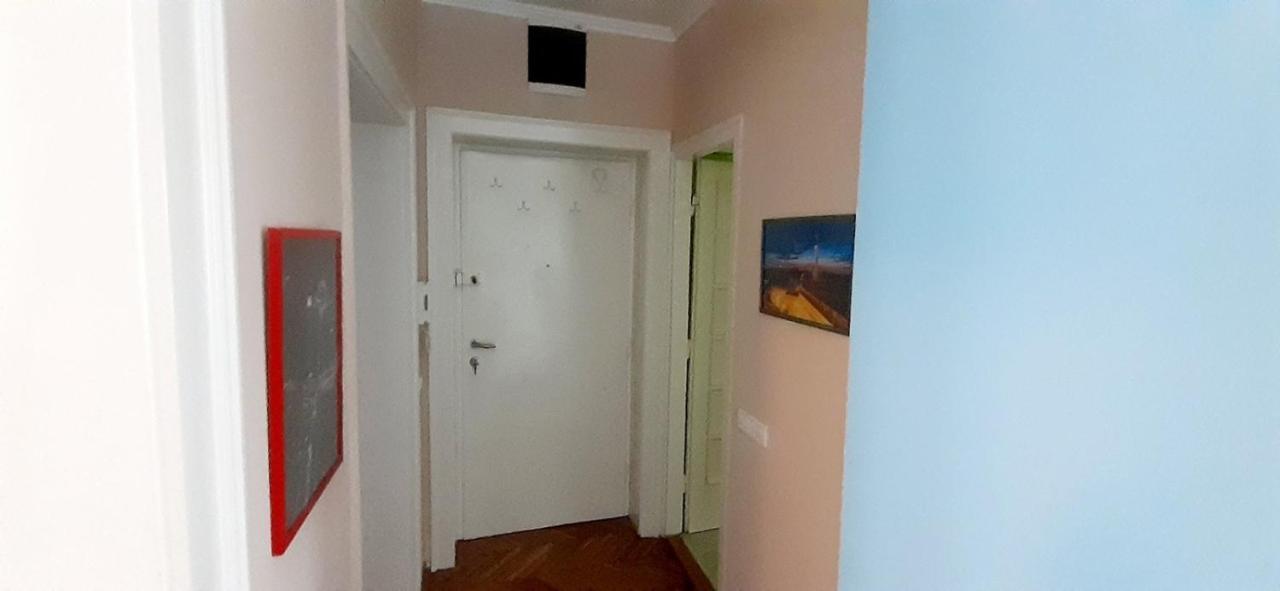Apartment Alex 2 Belgrado Esterno foto