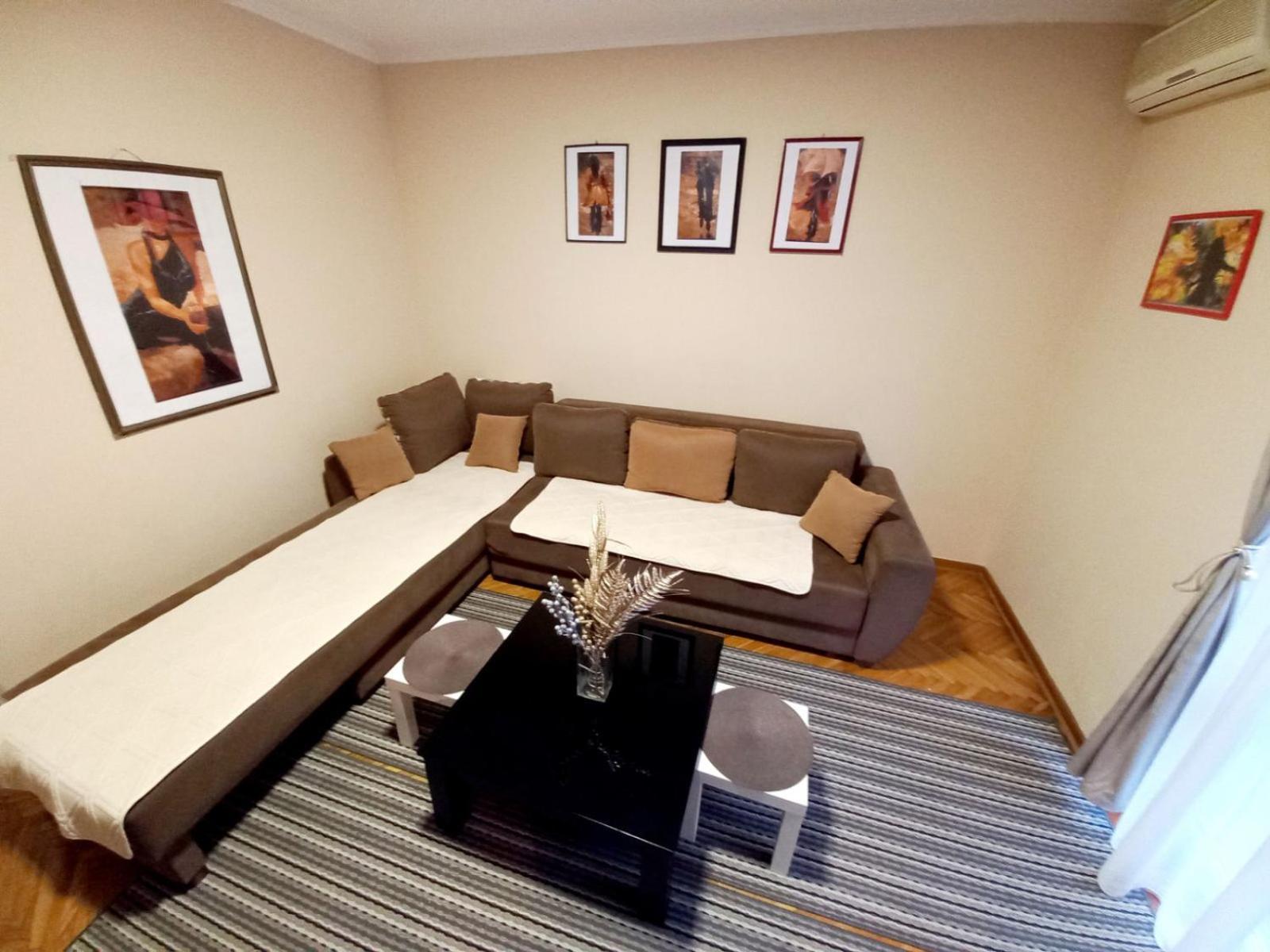 Apartment Alex 2 Belgrado Esterno foto